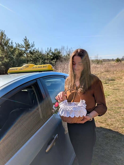 Wesołych Świąt Wielkanocnych od Jola Taxi Lubaczów! 🌿🐣
